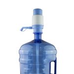 Accessoires. Pompe à eau pour les bonbonnes en PET de 12 à 20 litres avec un goulot de 55 mm sans avoir besoin d'un bouchon de 5 gallons.