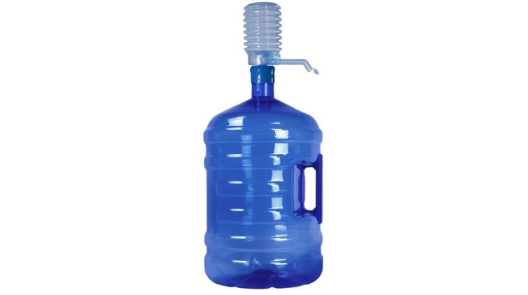 Manual water pump for water bottles or carafes with 5-gallon cap