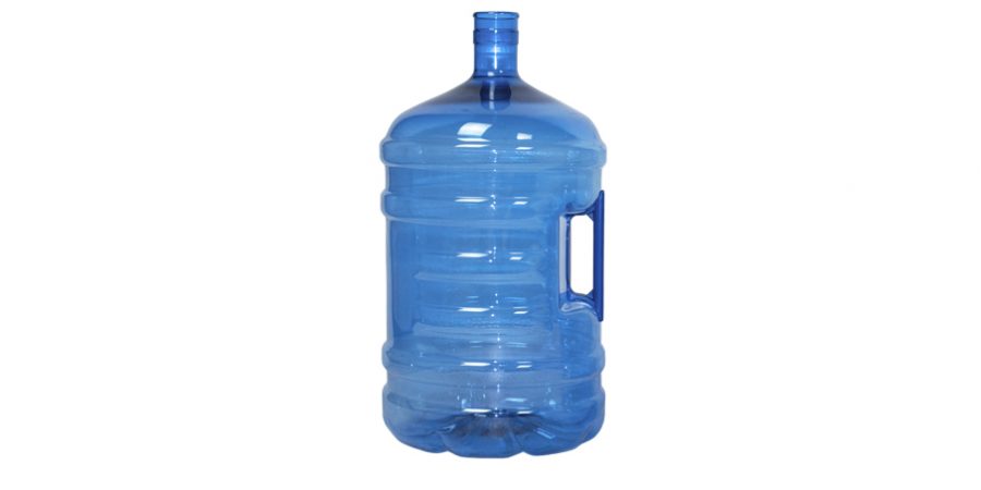 Bonbonne PET de 20 litres. Bouteille d'eau bleu