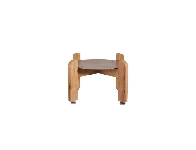 Деревянная подставка на столе для простого дозатора или керамического дозатора